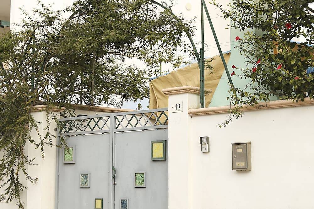 El Sol cottage with large courtyard in Baia Verde, Gulf of Taranto