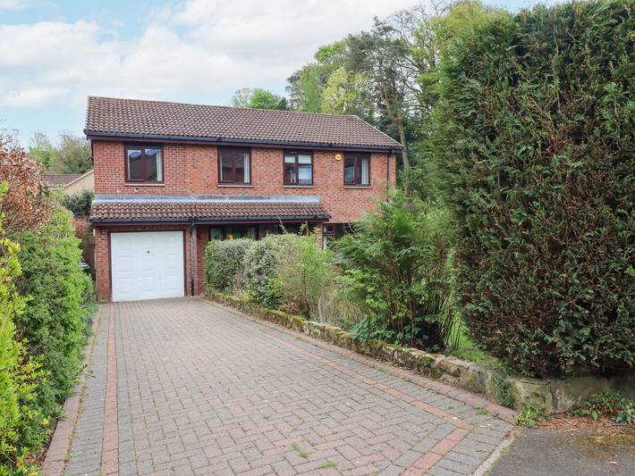 Log cabin for 8 people, with garden, with pets in Alnwick