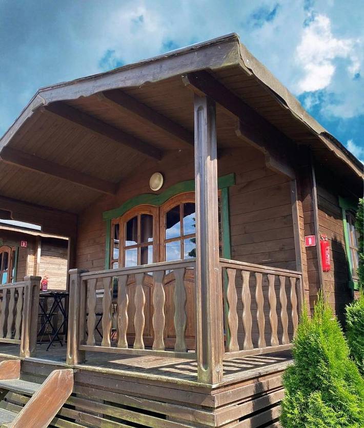 Dom dla 2 osób, z ogród i taras oraz basen w Krynica Morska