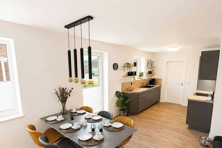 Luxus-Ferienhaus für 8 Personen, mit Terrasse und Garten sowie Sauna