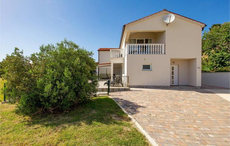 Ferienhaus für 6 Personen, mit Terrasse in Banjol - 2