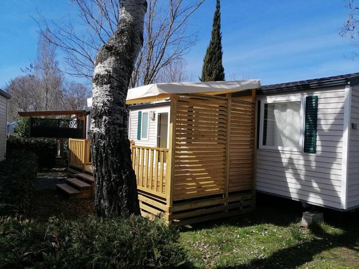 Location de vacances pour 6 personnes, avec jardin et vue ainsi que terrasse et piscine à La Roque-d'Anthéron - 2