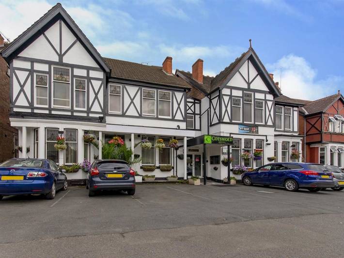 Hotel para 2 personas, con jardín - 1