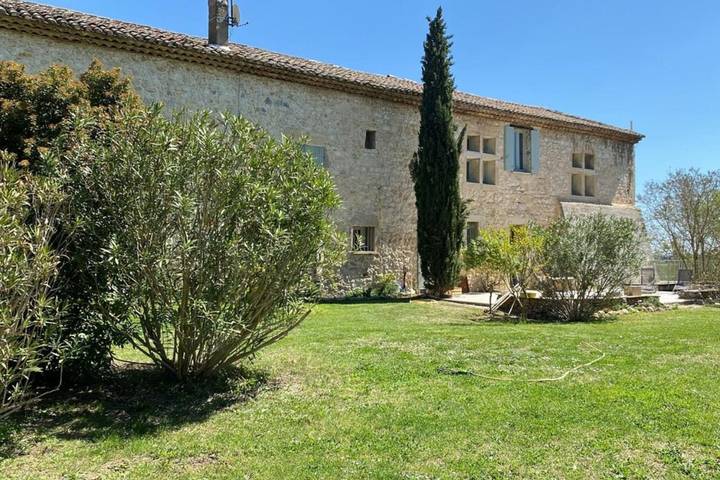 Location de vacances pour 8 personnes, avec bassin pour enfant ainsi que jardin et terrasse à Castries - 2