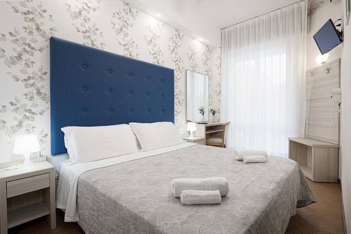 Hotel for 2 people, with garden - 1