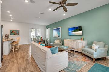 Cabin for 12 Guests in Four Corners, Osceola County, Picture 1