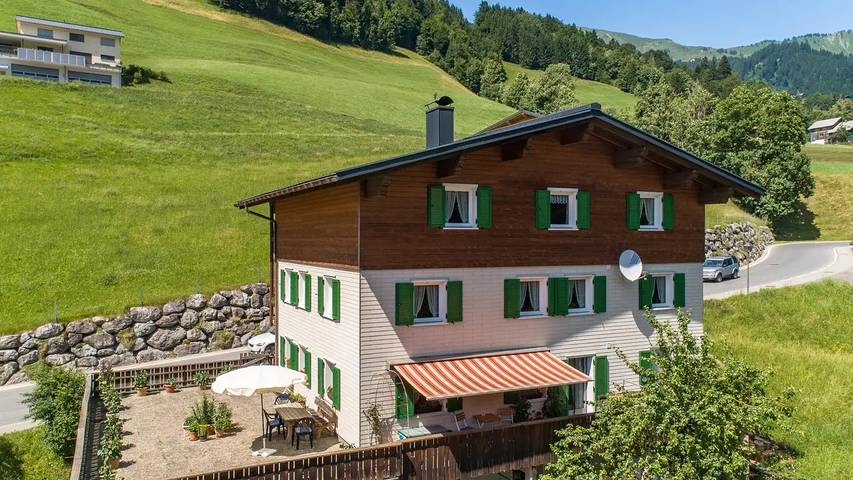 Ferienwohnung für 7 Personen, mit Balkon in Sonntag