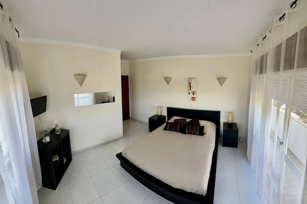 Ganze Wohnung, Bezauberndes Salema. in Salema, Naturpark Südwest-Alentejo und Costa Vicentina