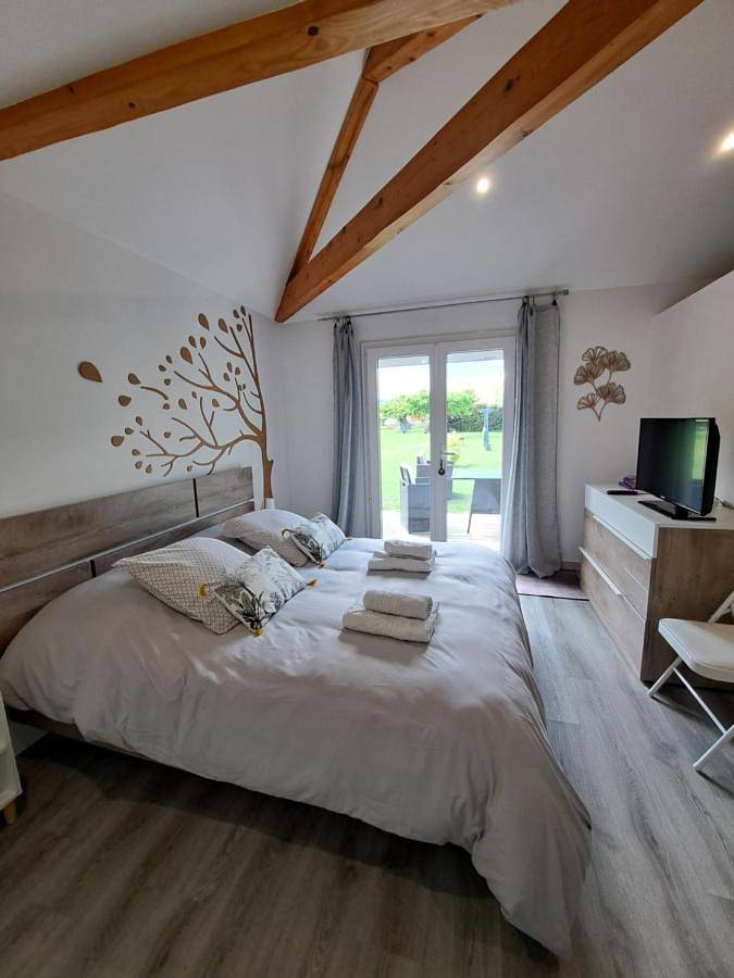 Location de vacances pour 2 personnes, avec jardin et vue à Renaison - 3