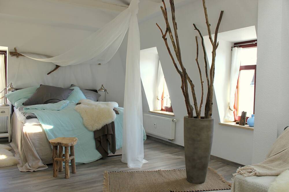 Ganze Wohnung, Loft im Turmhaus am Weißen Hirsch *** in Loschwitz, Dresden