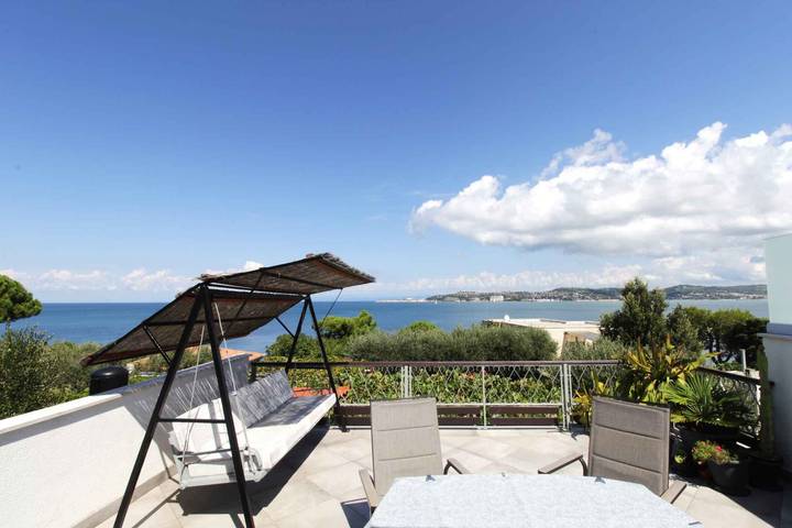 Ferienwohnung für 4 Personen, mit Balkon und Garten