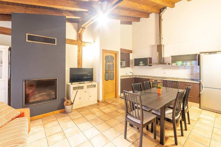 Location de vacances pour 6 personnes, avec terrasse et vue à Erro - 3