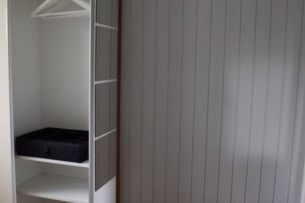 Kleines Haus mit Garten, direkt hinter dem Deich by Interhome in Nederlandse Noordzeekust