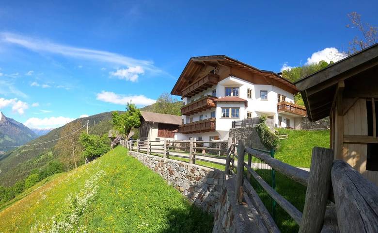 Apartamento inteiro, Apartamento 'Kirchbach' com vista para a montanha, piscina partilhada e Wi-Fi in Plaus, Ortler Alps