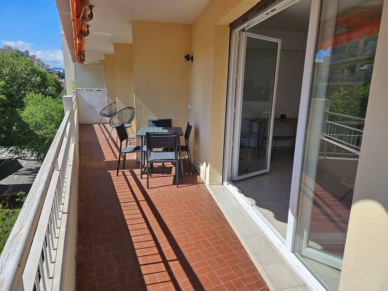 Appartement entier, Antibes Centre : Appartement lumineux 2 chambres proche plages et vieille ville in Antibes, Côte méditerranéenne (France)
