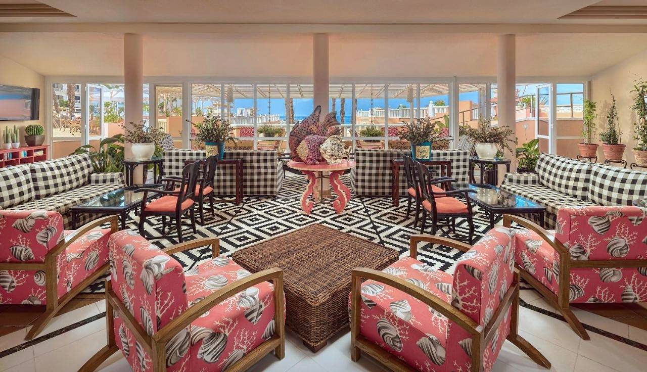 Appart’hôtel pour 10 personnes avec terrasse in Playa de Fañabé, Adeje
