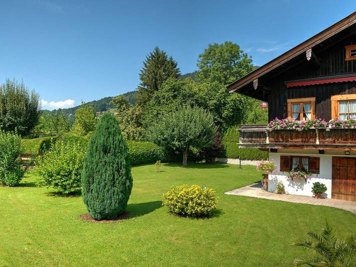 Ferienwohnung für 2 Personen, mit Balkon und Terrasse sowie Garten und Seeblick in Alpenland Tegernsee Schliersee