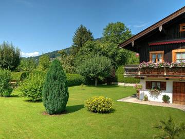 Ferienwohnung für 2 Personen, mit Terrasse und Garten sowie Seeblick in Oberbayern
