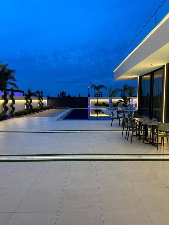 Villa für 21 Personen, mit Garten und Pool sowie Ausblick, mit Haustier in Albanien - 3