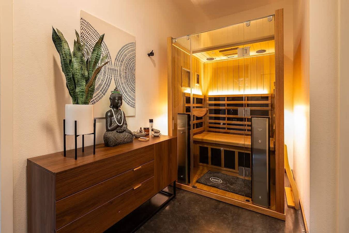 Large Home With Sauna in Oceanside, San Diego County