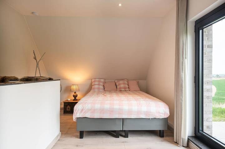 Polderwoning Cleylantshof max. Mitternacht in den Polders von Meetjesland. in Sint-Laureins, Ostflandern