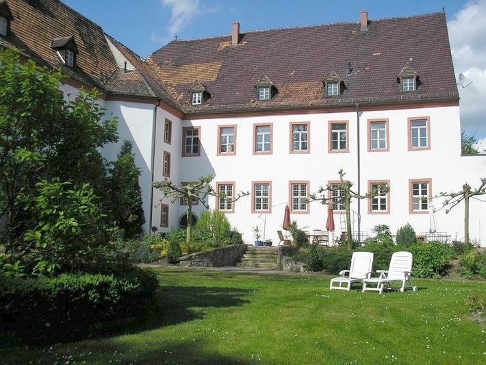 Ferienhaus für 3 Personen, mit Terrasse und Garten sowie Ausblick in Arzberg