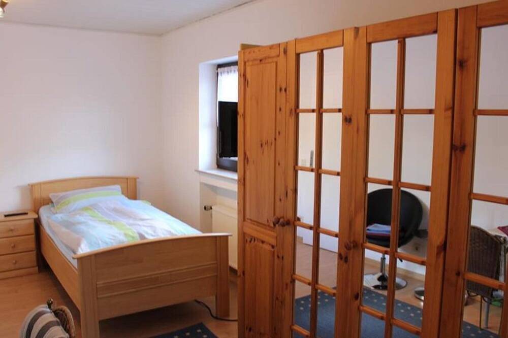 Ganze Wohnung, Ferienwohnung \"Waldblick\" - 1-Bett Wohnung in Montabaur, Lahn-Taunus