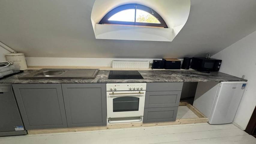 Gîte pour 6 personnes, avec piscine et jardin ainsi que sauna et jacuzzi à Rozvadov - 2