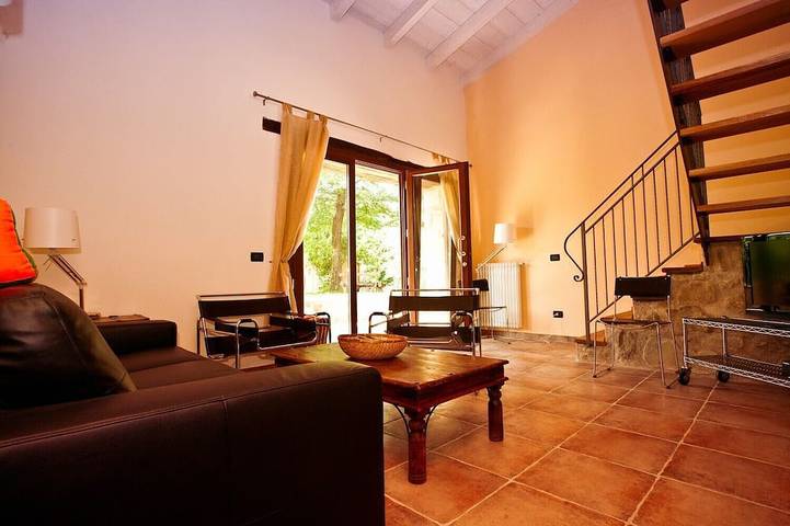 Olimpia - Spacious stone villa with private terrace overlooking the pool in Grizzana Morandi, Bologna Province