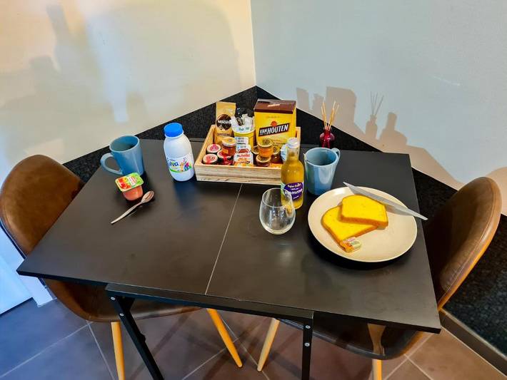 Location de vacances pour 2 personnes, avec sauna et piscine ainsi que vue et jardin, animaux acceptés à Saint-Priest - 4