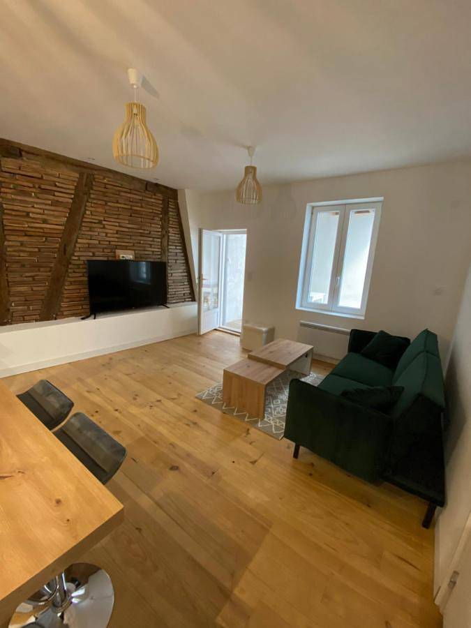 Gîte pour 4 personnes, avec terrasse à Layrac