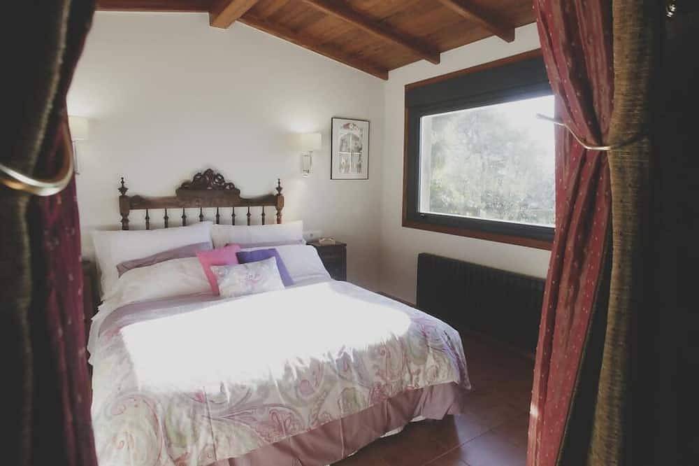 Casa de Afora  Casa con piscina y jacuzzi privados in Santiago de Compostela, Provincia de La Coruña
