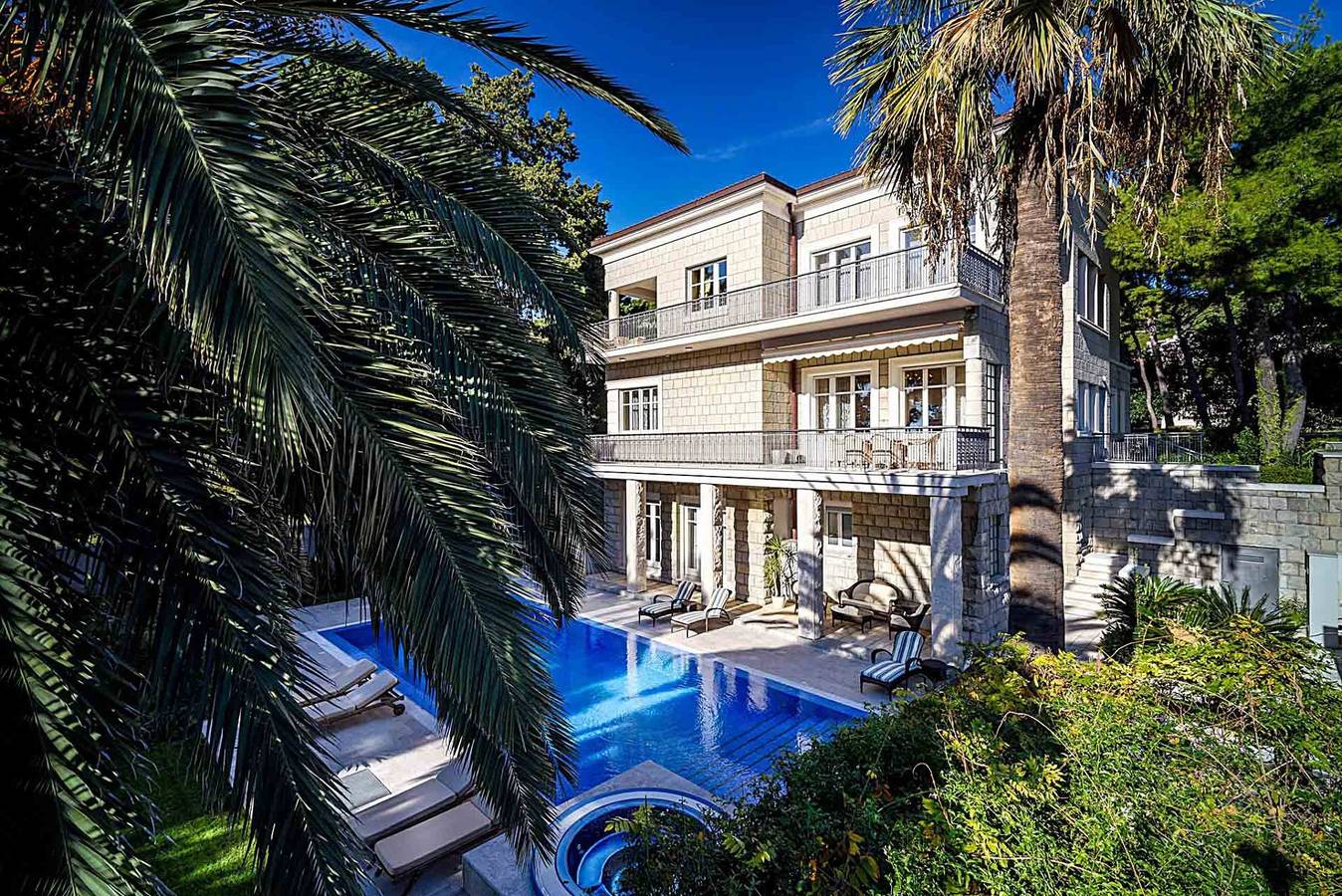 Exclusive Seafront Villa | 5 Bedrooms | Villa Mestro | Outdoor Pool & Magical Sea Views | Split in Split, Split-Dalmatia