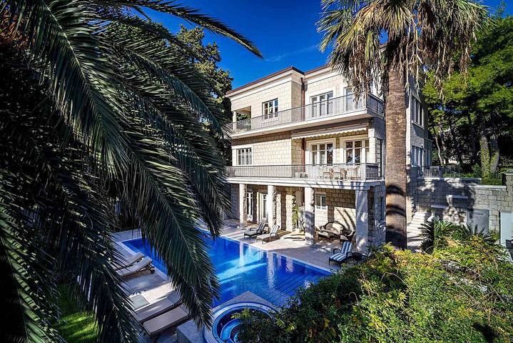 Villa für 10 Personen, mit Pool und Garten sowie Balkon und Meerblick in Split