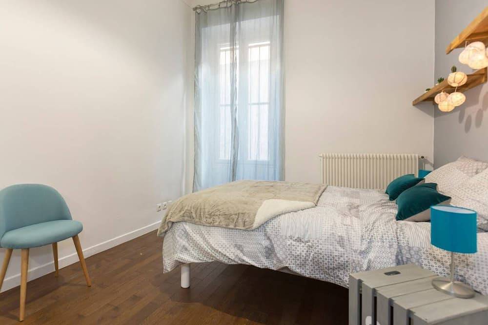 Appartement entier, Appartement 2 ch dans le centre historique intra-muros in Avignon, Vaucluse