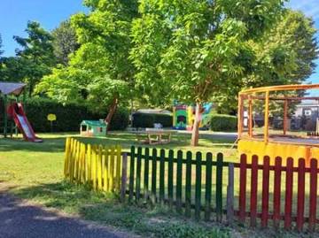 Camping para 4 Personas en Saint-Céré, Macizo Central, Foto 2