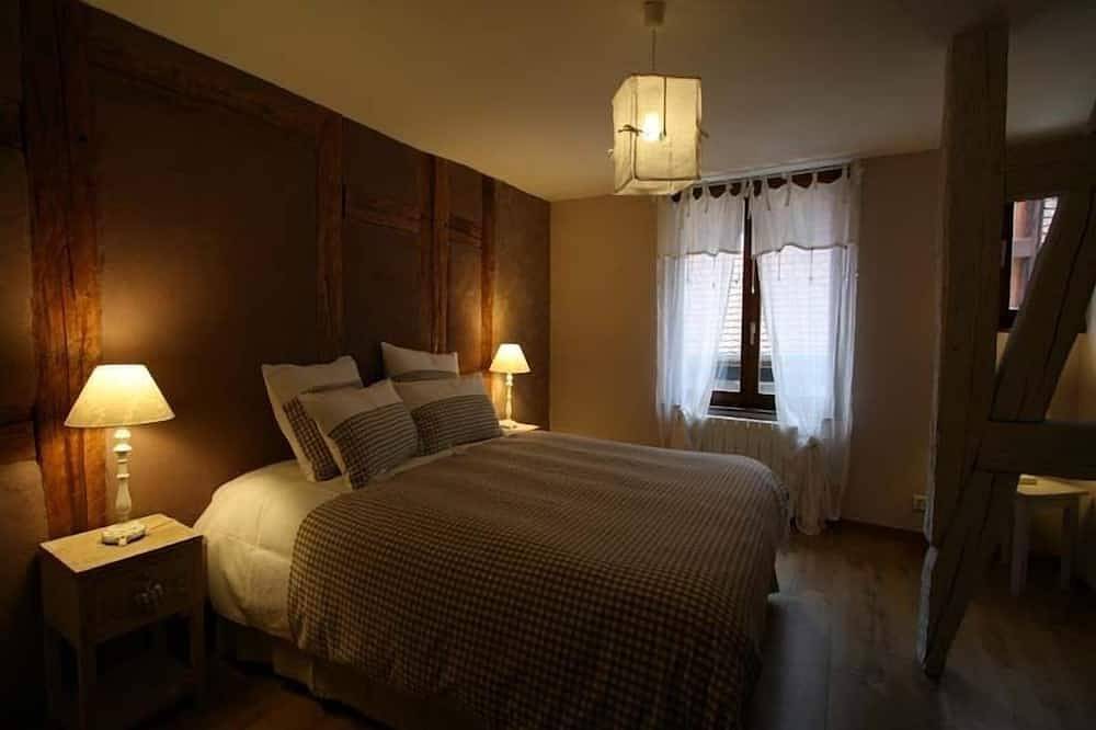 Entire apartment, The Authentics - Stories-The House of Amelie ****, Riquewihr - Luxury Apartment 4 in Riquewihr, Parc naturel régional des Ballons des Vosges