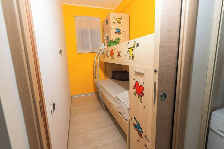 Modernes Ferienhaus mit 5 Betten, Poolfront und Strandzugang inklusive. Haustierfreundlich in Pisticci, Golf von Tarent