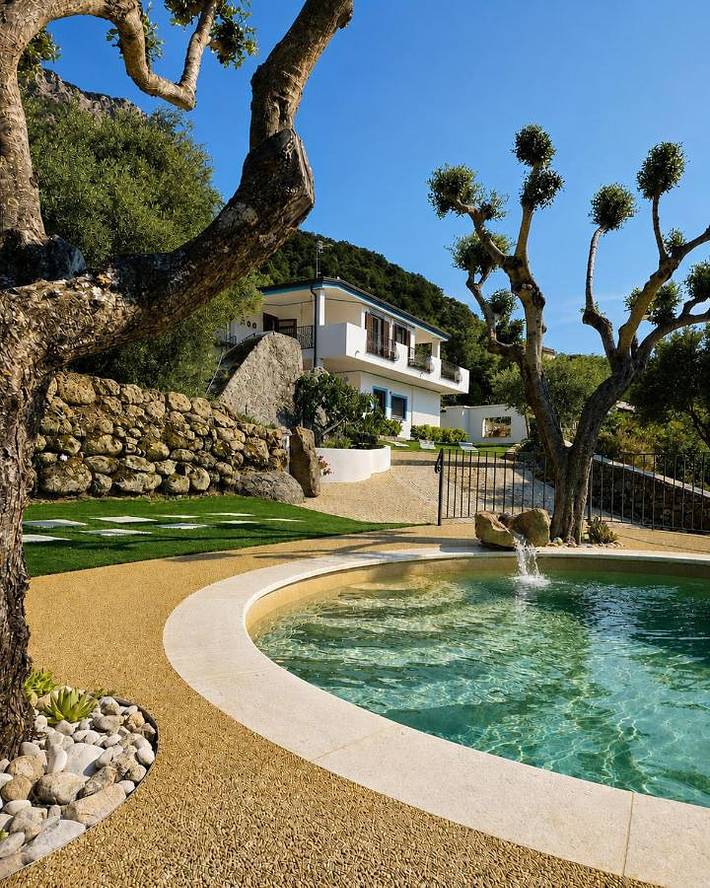 B&b per 3 persone, con Terrazza e Giardino nonché Piscina a Dorgali
