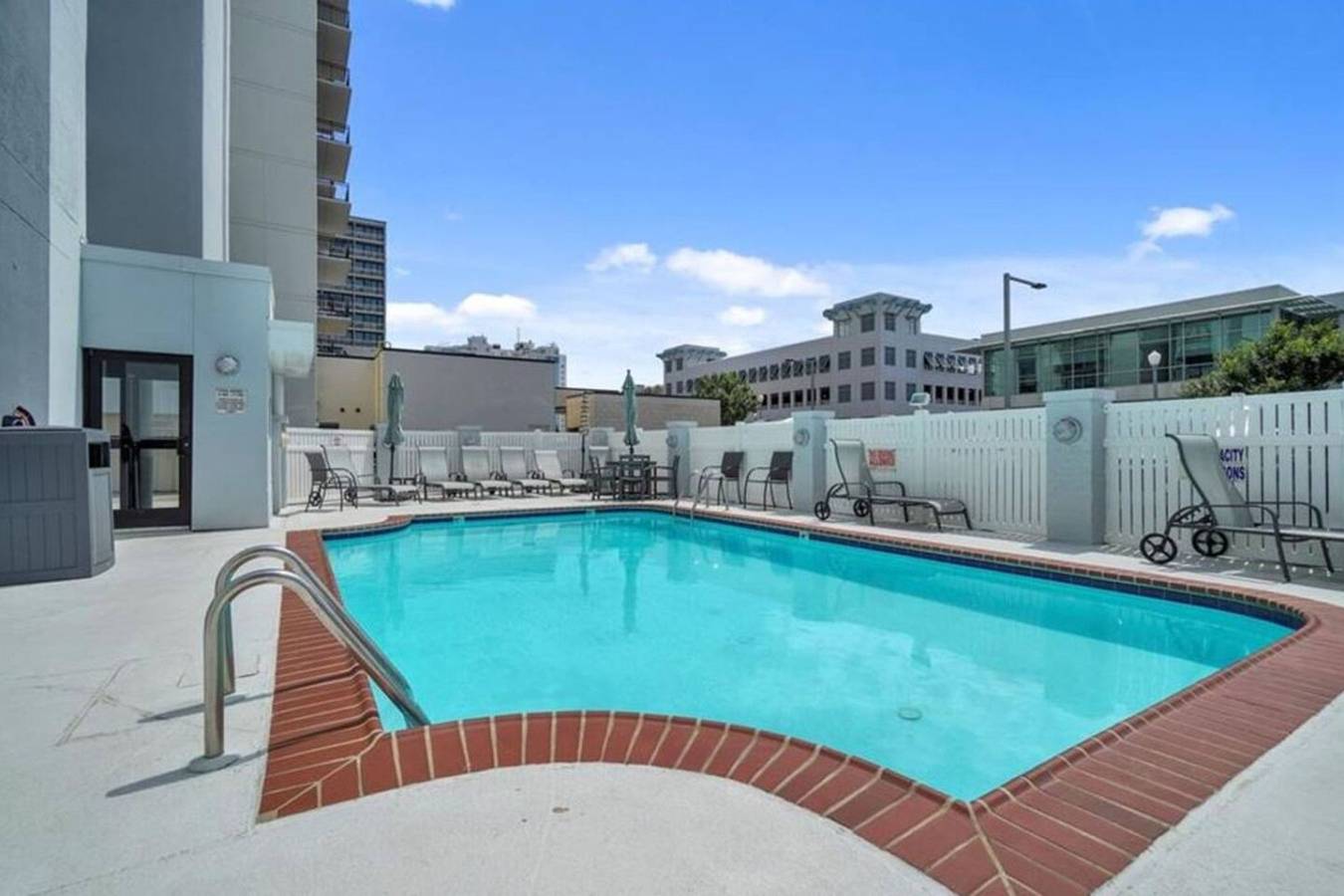Apartamento entero, Beachfront Condo/ Pool/ Surfing/ Fishing / Ew 1202 in Virginia Beach