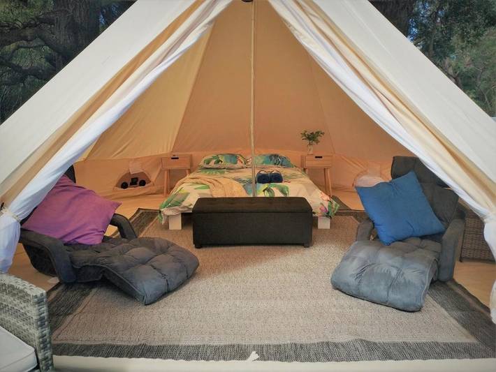 Tienda para 5 personas, con jardín - 1