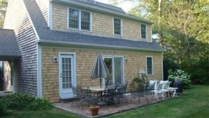 Vacation rental for 8 people, with yard and terrace in Brewster