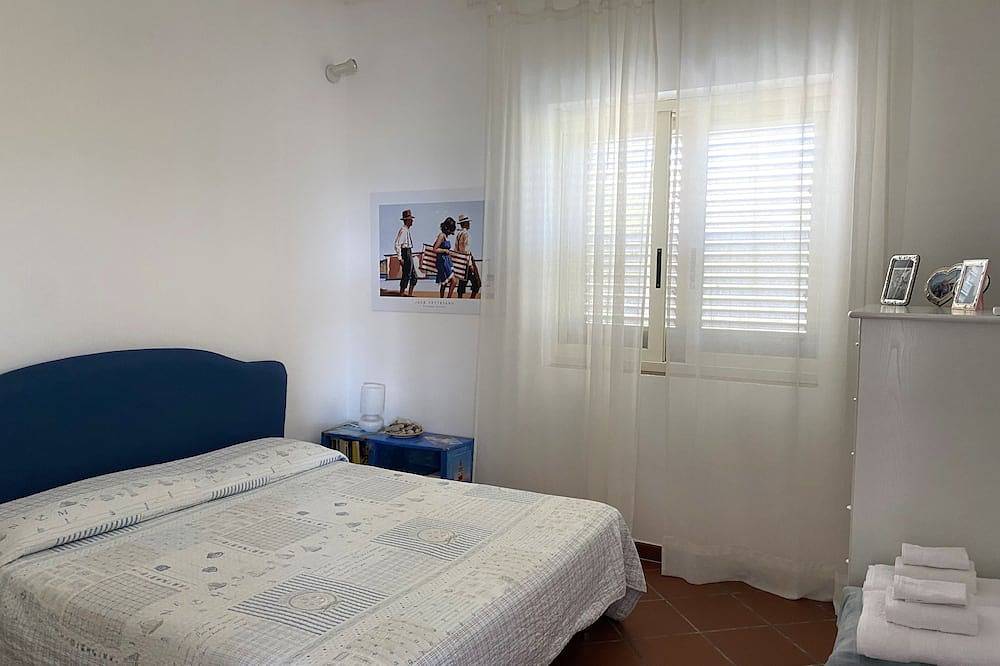 Ganze Wohnung, Holiday home with beautiful sea views, 3 minutes walk from the beach in Spiaggia Timpi Russi, Sciacca