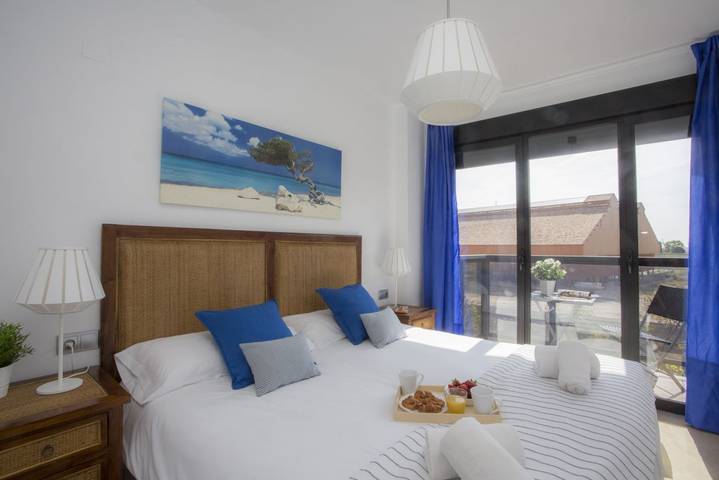 Ferienwohnung für 6 Personen, mit Balkon/Terrasse und Pool in Valencia