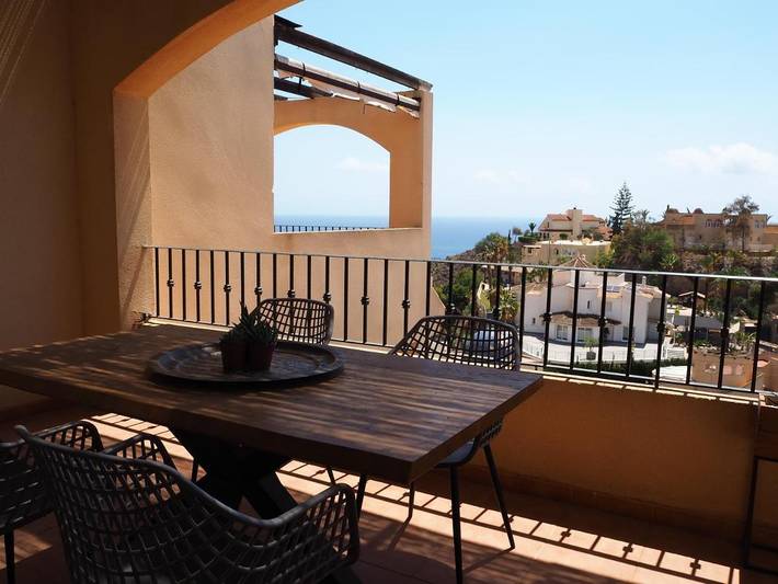 Ferienwohnung für 4 Personen, mit Terrasse und Pool sowie Ausblick - 1