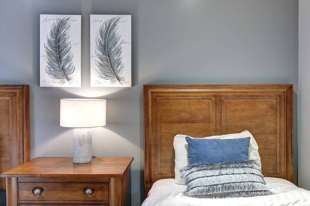 Chic Hot tub in mountain Tremblant Area in Labelle, Québec