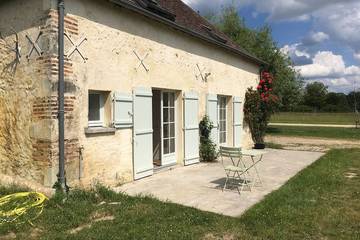 Gîte pour 4 personnes, avec jardin et piscine, animaux acceptés à Ambillou