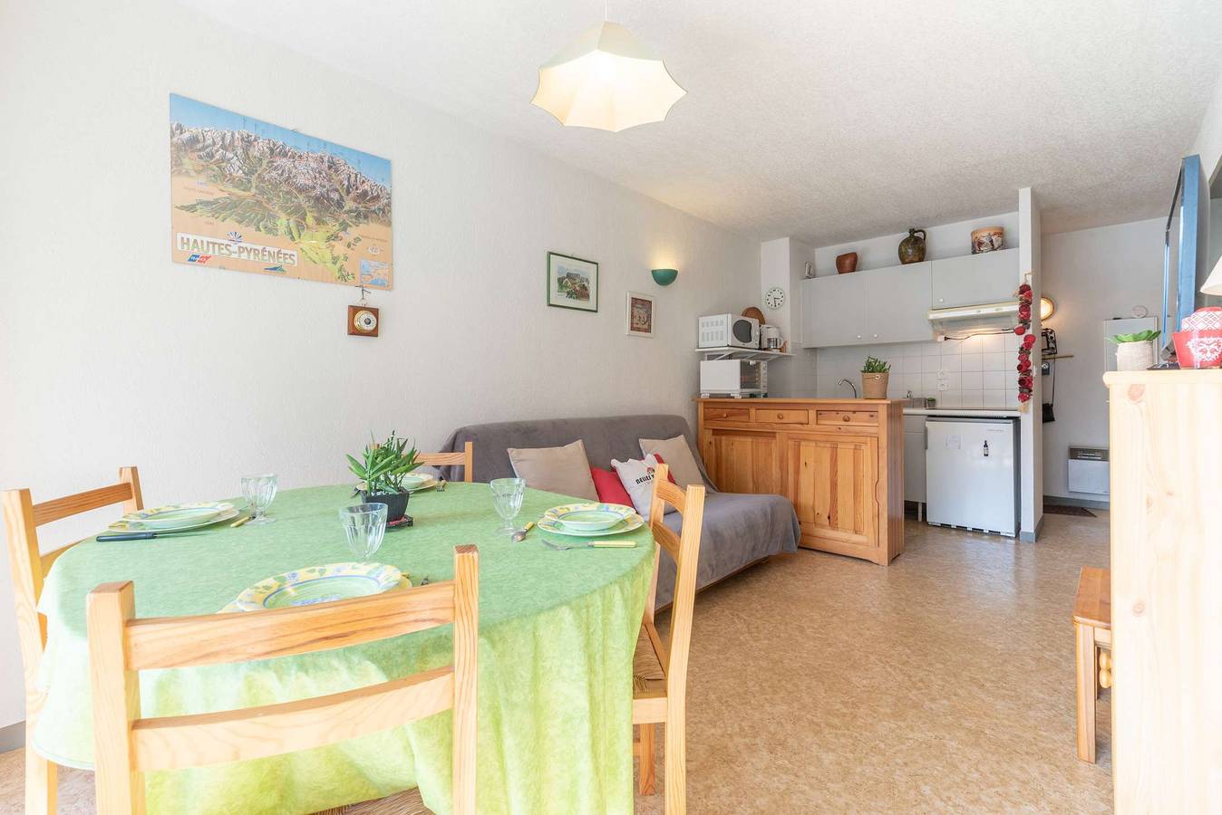 Apartamento vacacional entero, Apartamento de vacaciones para 4 personas con balcón in Saint-Lary-Soulan, Parque nacional de los Pirineos