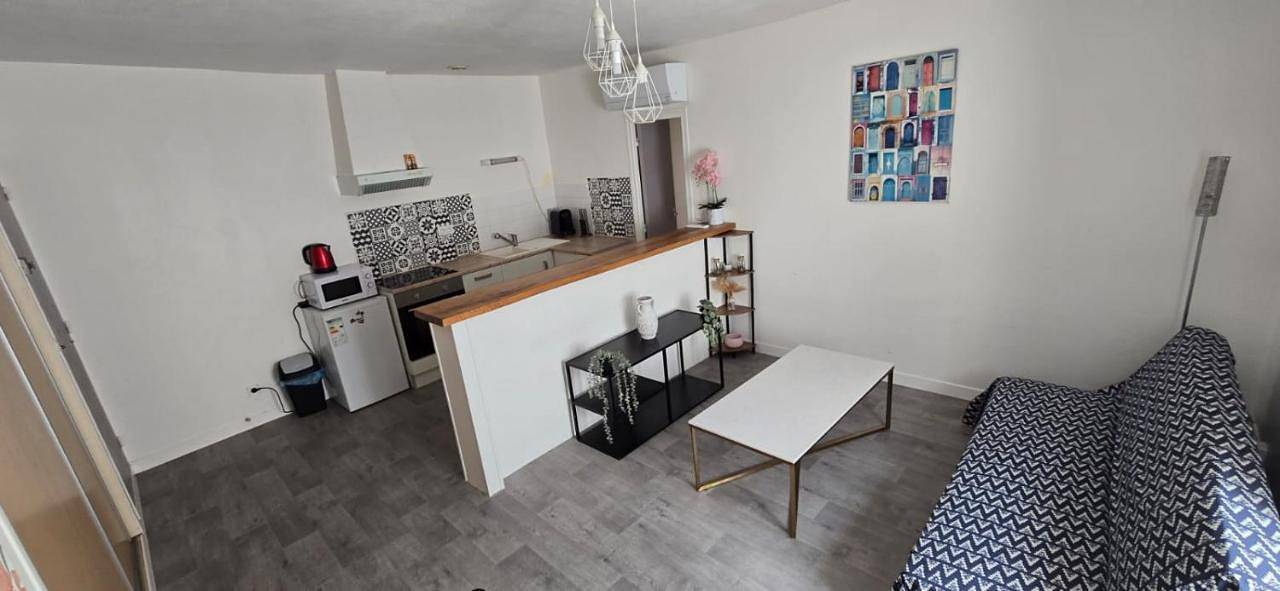 Appartement entier, T2 Meublé, Équipé, Parfait pour Vos Séjours in Châteaumeillant, Saint-Amand-Montrond