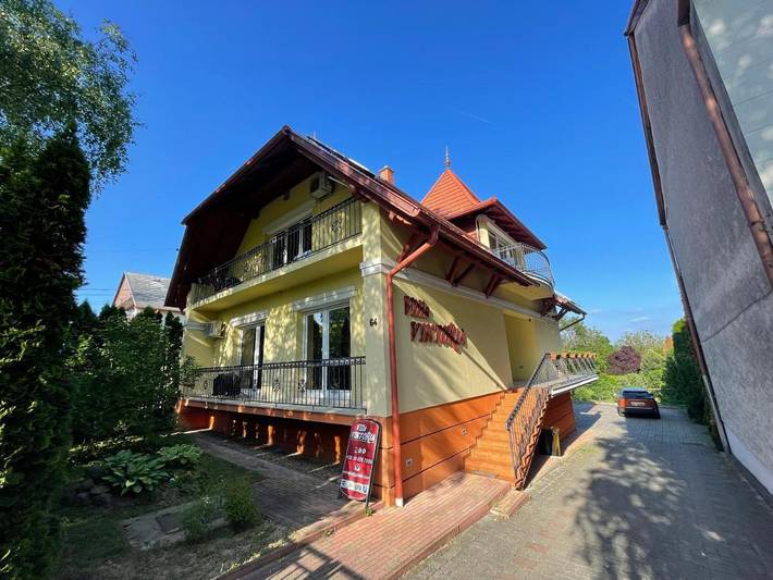 Ferienwohnung für 2 Personen, mit Balkon und Terrasse sowie Garten in Heviz